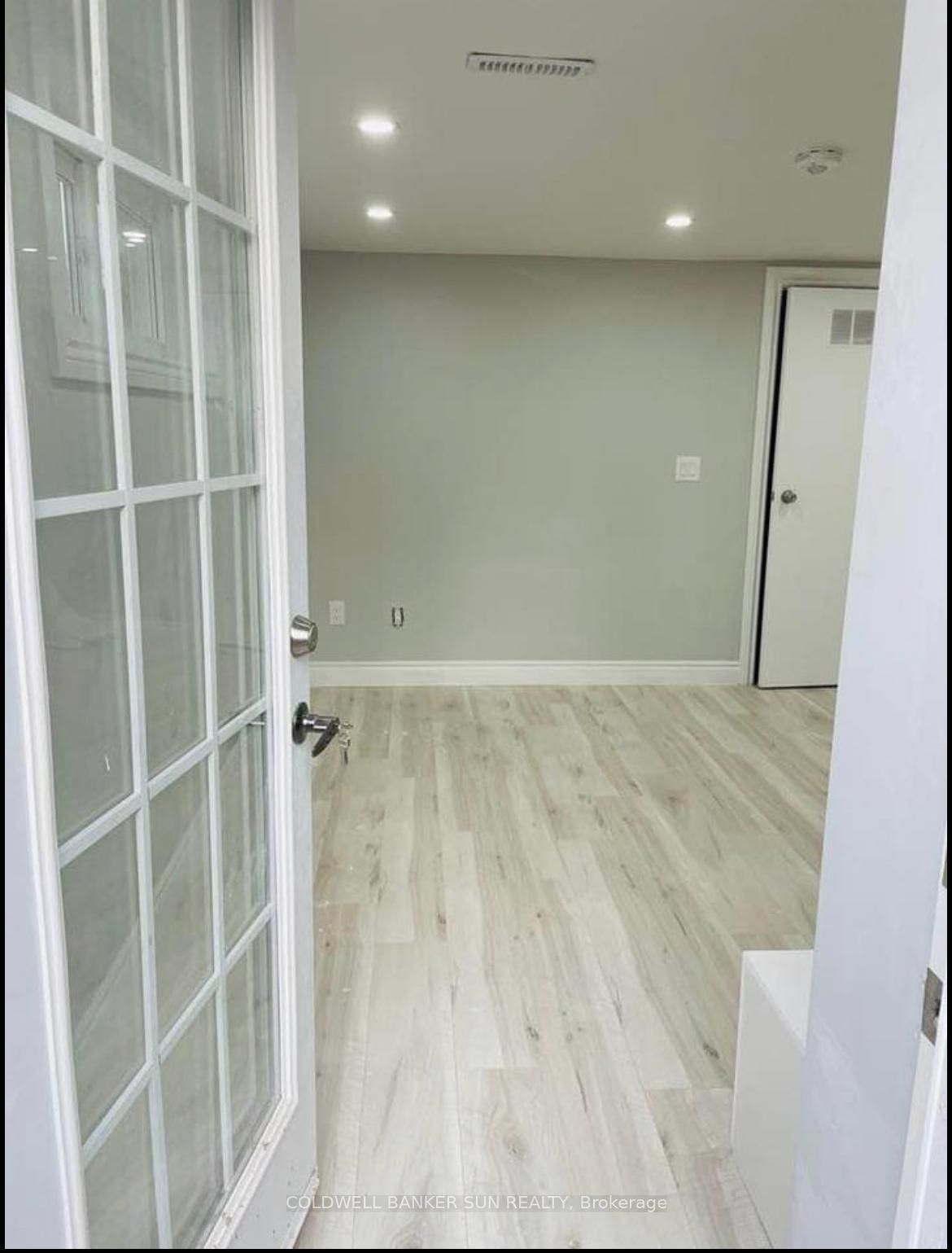 Front of 36 Winterfold #Bsmt Drive