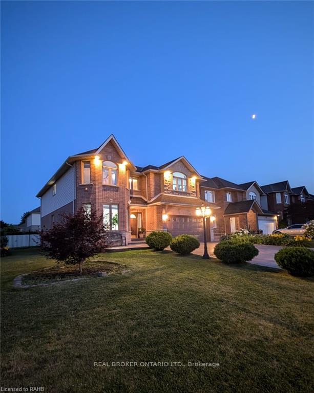 Photo 3 of 56 Bosworth Street, Hamilton, Meadowlands — HOMEH