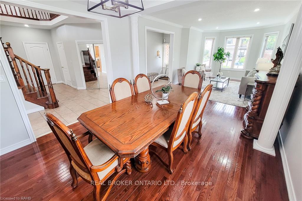 Photo 15 of 56 Bosworth Street, Hamilton, Meadowlands — HOMEH