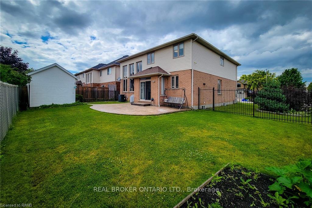 Photo 29 of 56 Bosworth Street, Hamilton, Meadowlands — HOMEH