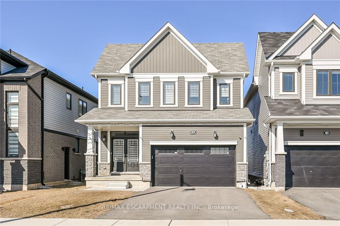 Front of 14 Oaktree Drive