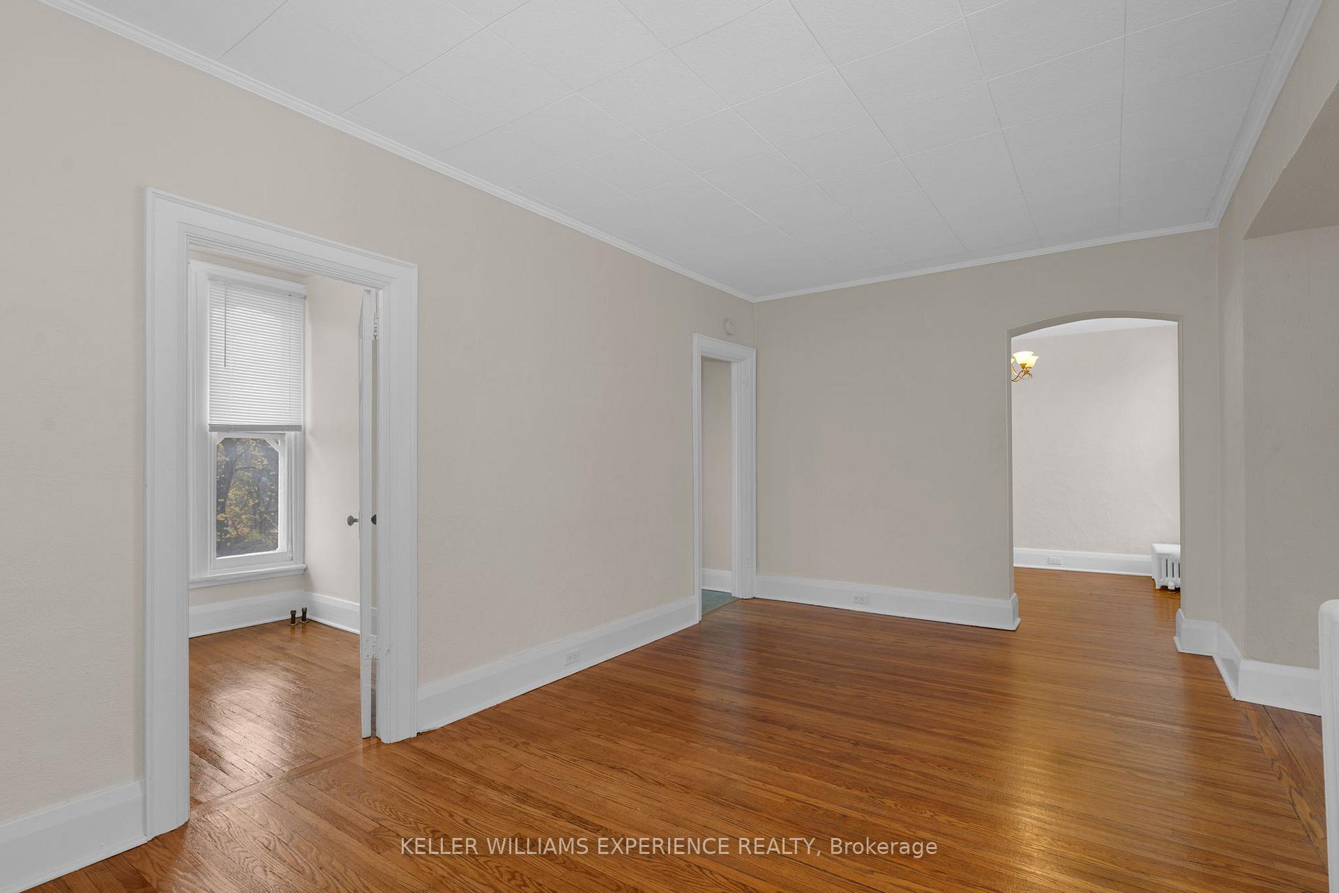 Photo 7 of Unit 6, 101 Clapperton Street, Barrie, City Centre — HOMEH