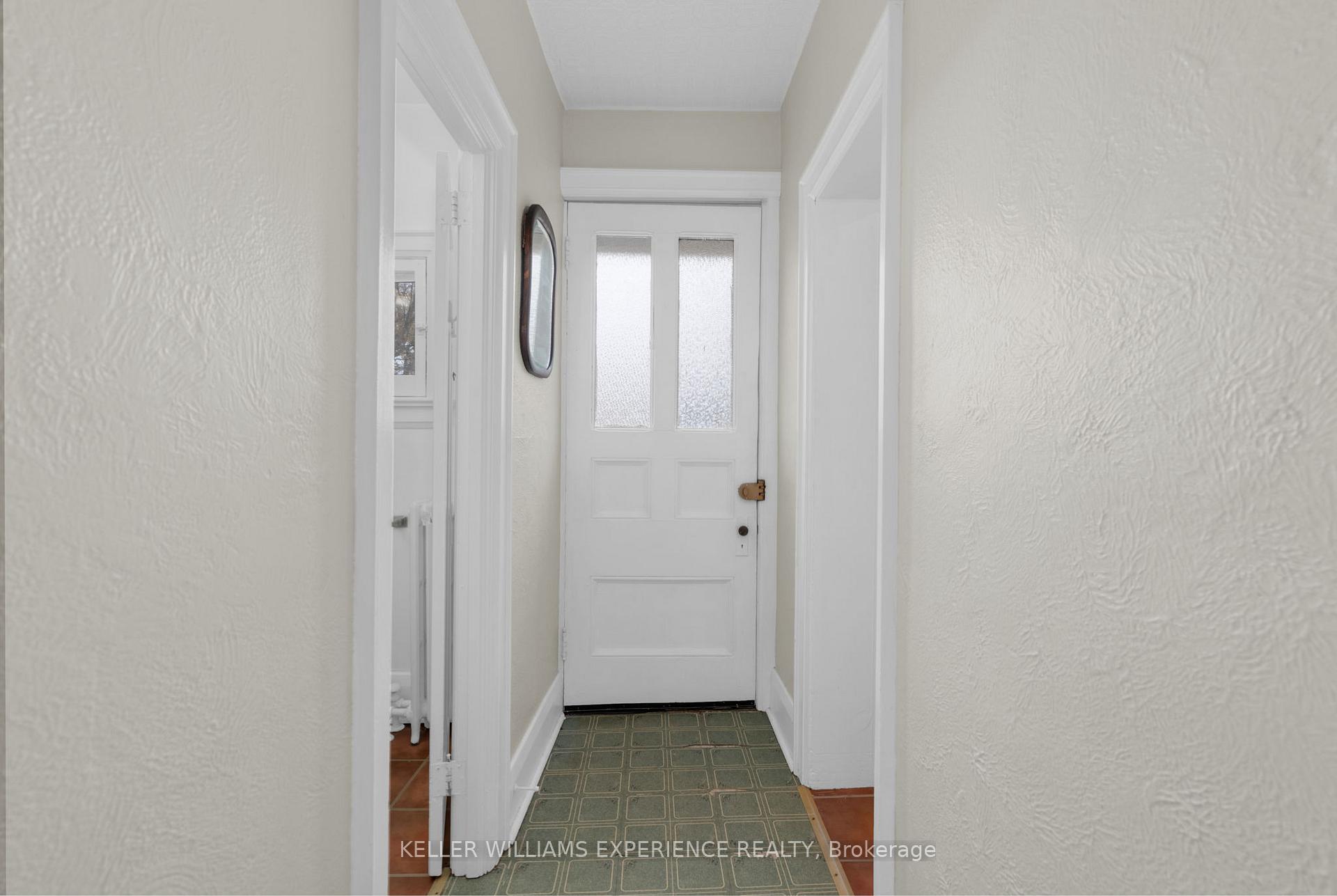 Photo 14 of Unit 6, 101 Clapperton Street, Barrie, City Centre — HOMEH