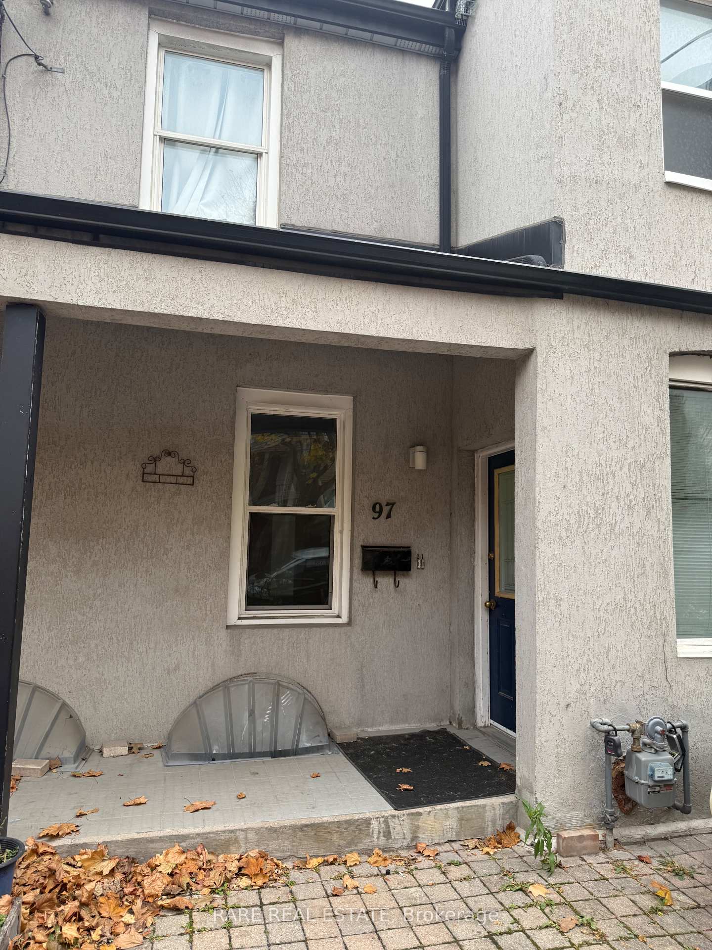 Front of Unit 1, 97 Trinity Street
