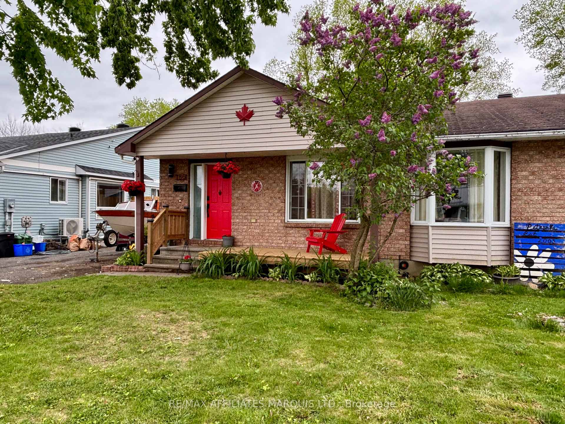 Photo 1 of 786 Dundee Avenue, Cornwall — HOMEH