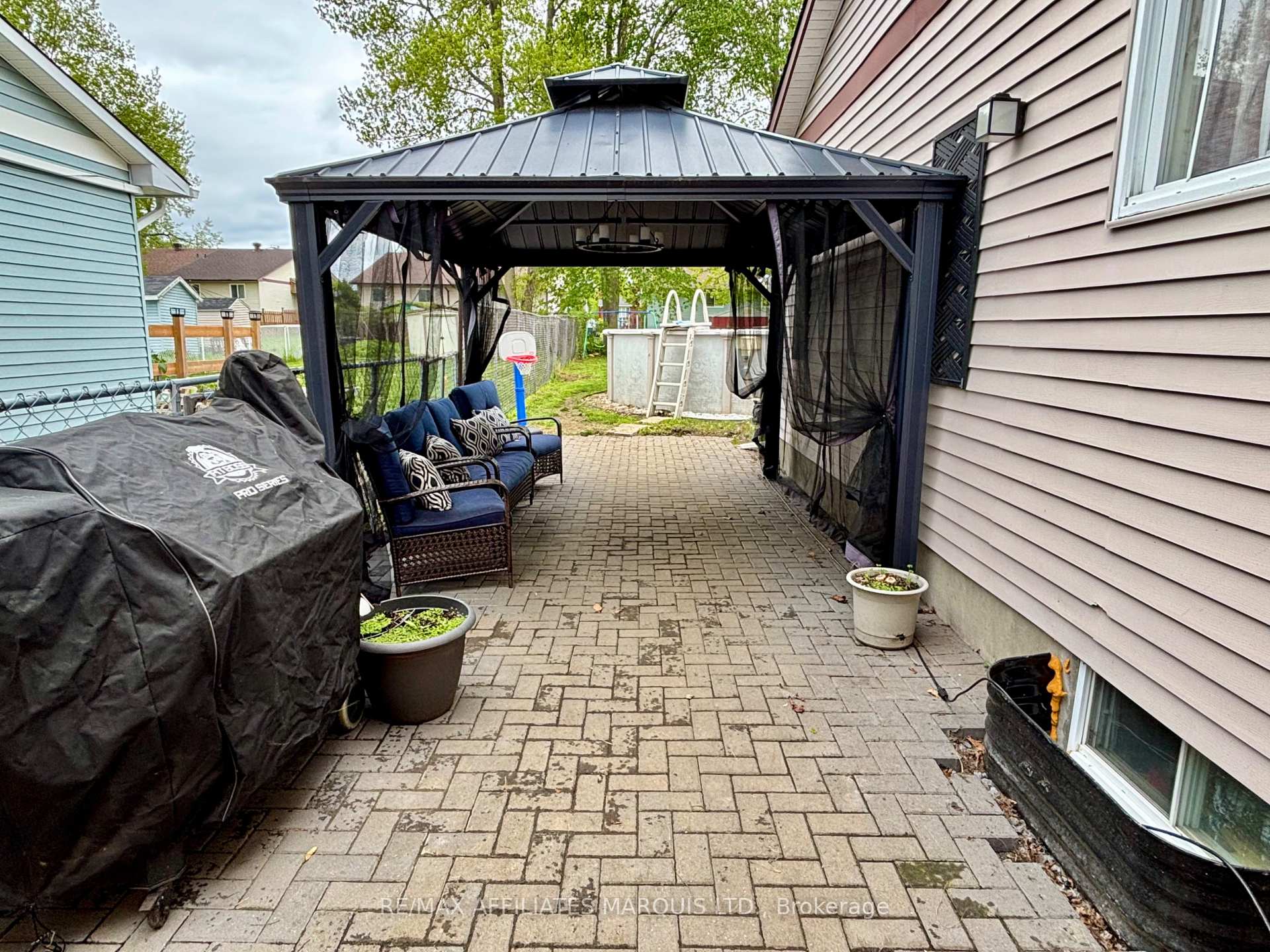 Photo 28 of 786 Dundee Avenue, Cornwall — HOMEH
