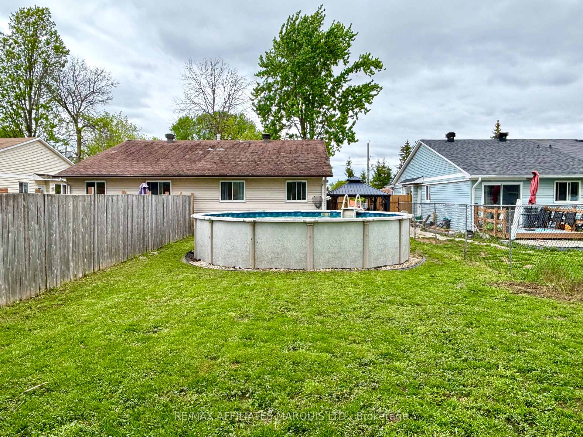 Photo 29 of 786 Dundee Avenue, Cornwall — HOMEH