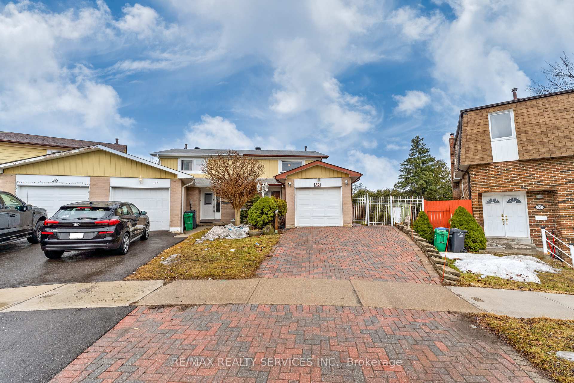 Photo 1 of 32 Skegby Road, Brampton, Brampton North — HOMEH