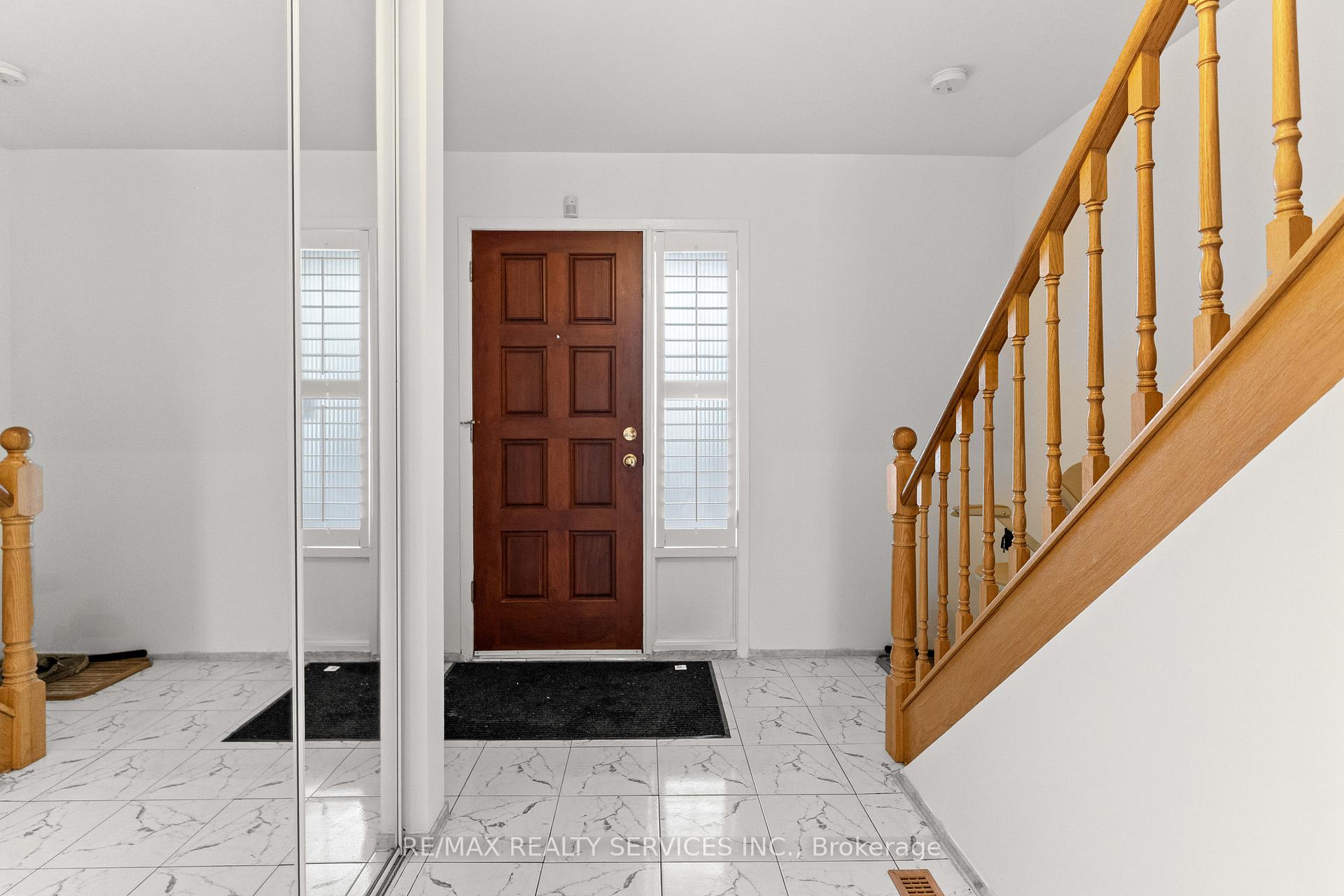 Photo 4 of 32 Skegby Road, Brampton, Brampton North — HOMEH