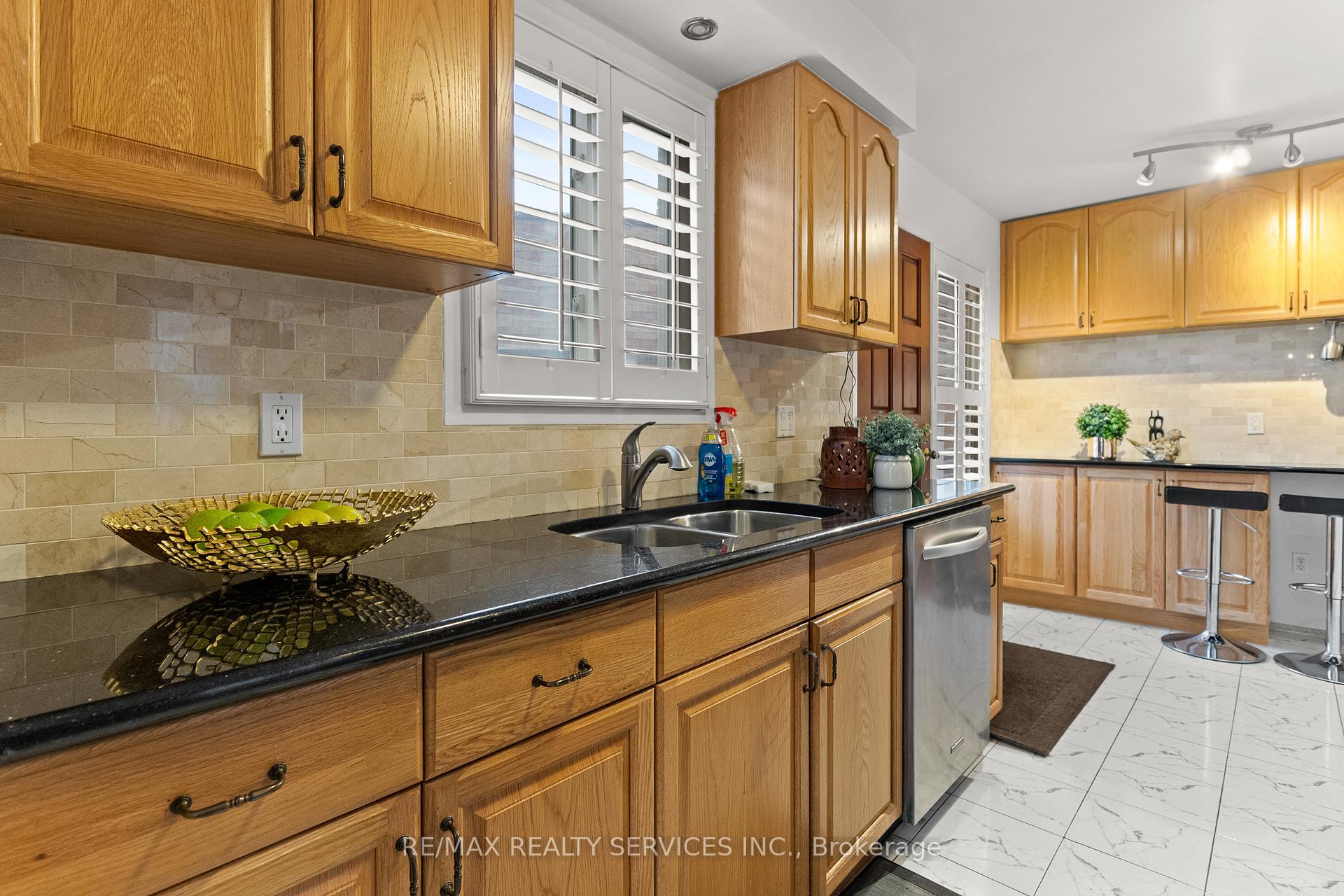 Photo 15 of 32 Skegby Road, Brampton, Brampton North — HOMEH