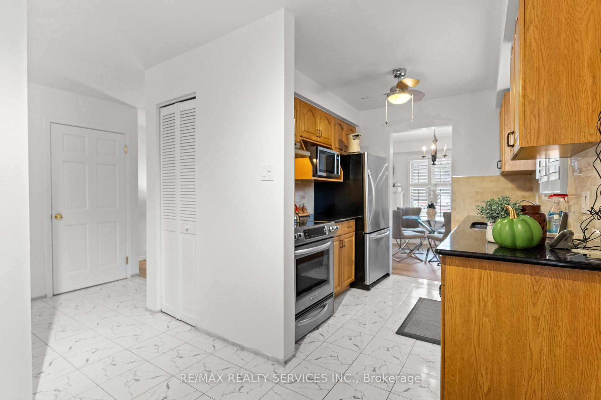 Photo 7 of 32 Skegby Road, Brampton, Brampton North — HOMEH