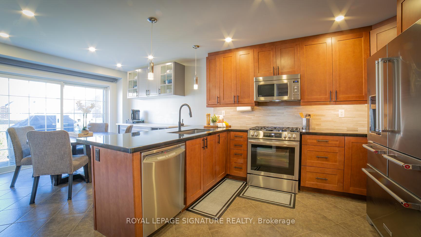 Photo 7 of 1861 Parkhurst Crescent, Pickering, Duffin Heights — HOMEH
