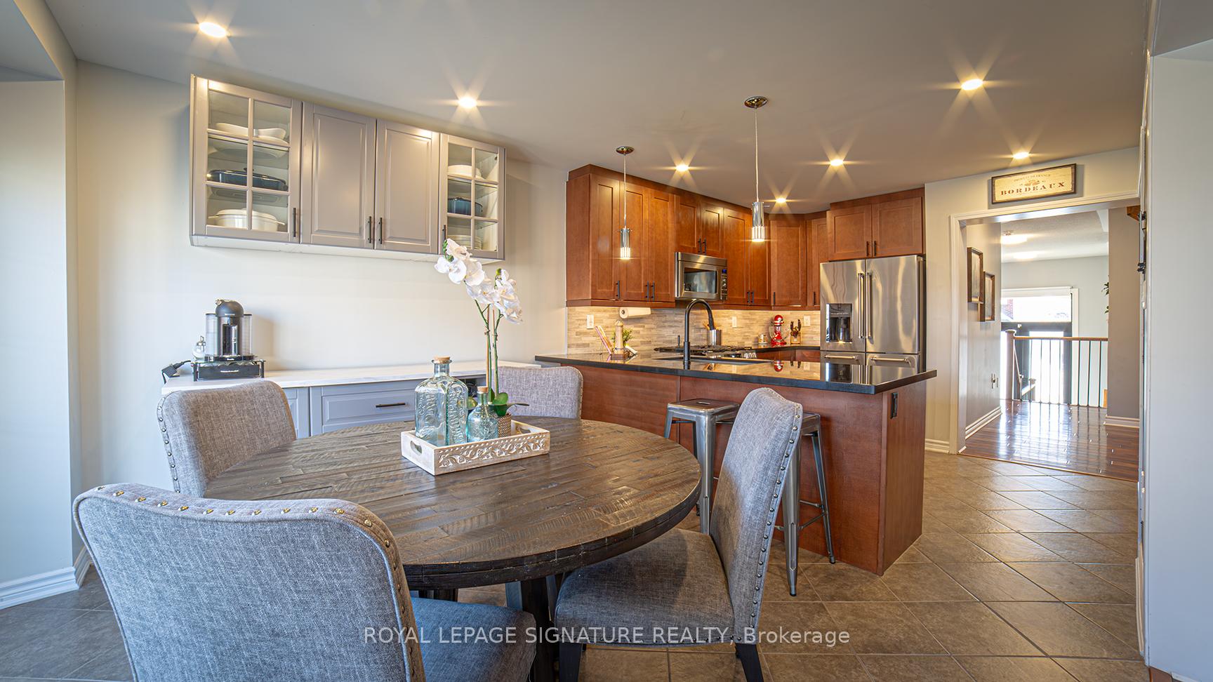Photo 3 of 1861 Parkhurst Crescent, Pickering, Duffin Heights — HOMEH