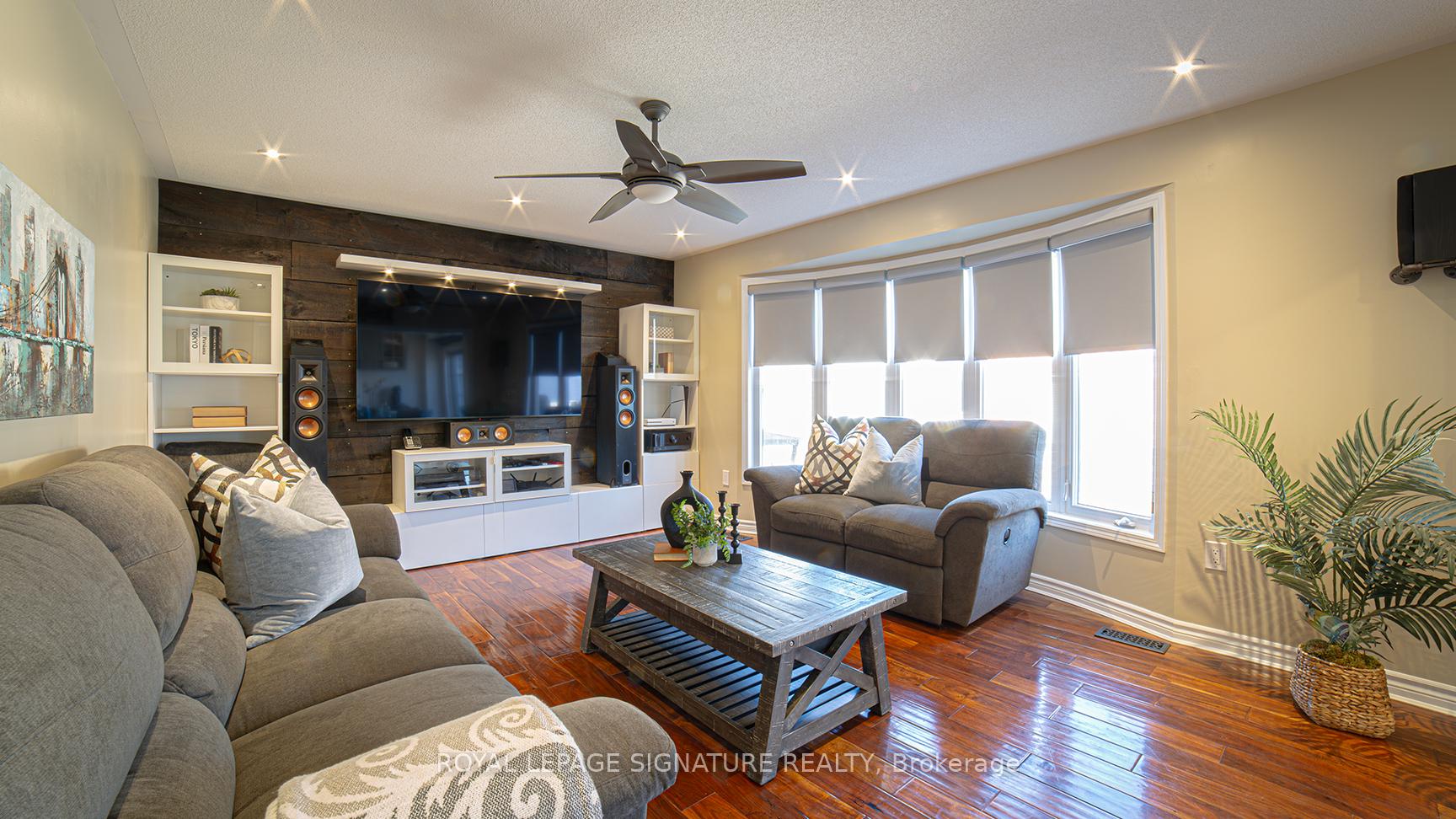 Photo 6 of 1861 Parkhurst Crescent, Pickering, Duffin Heights — HOMEH