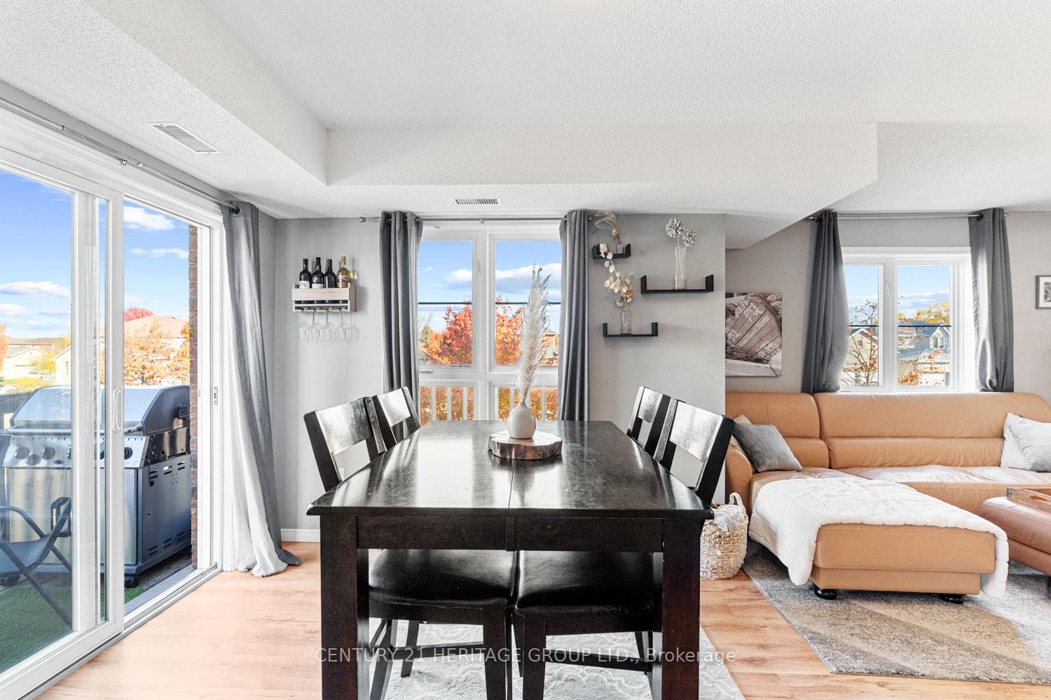 Photo 6 of Unit 2, 11 Cheltenham Road, Barrie, Georgian Drive — HOMEH