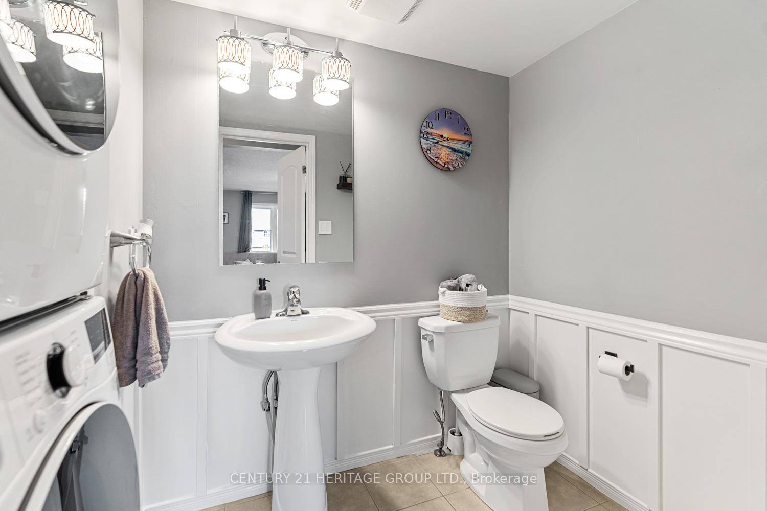 Photo 7 of Unit 2, 11 Cheltenham Road, Barrie, Georgian Drive — HOMEH