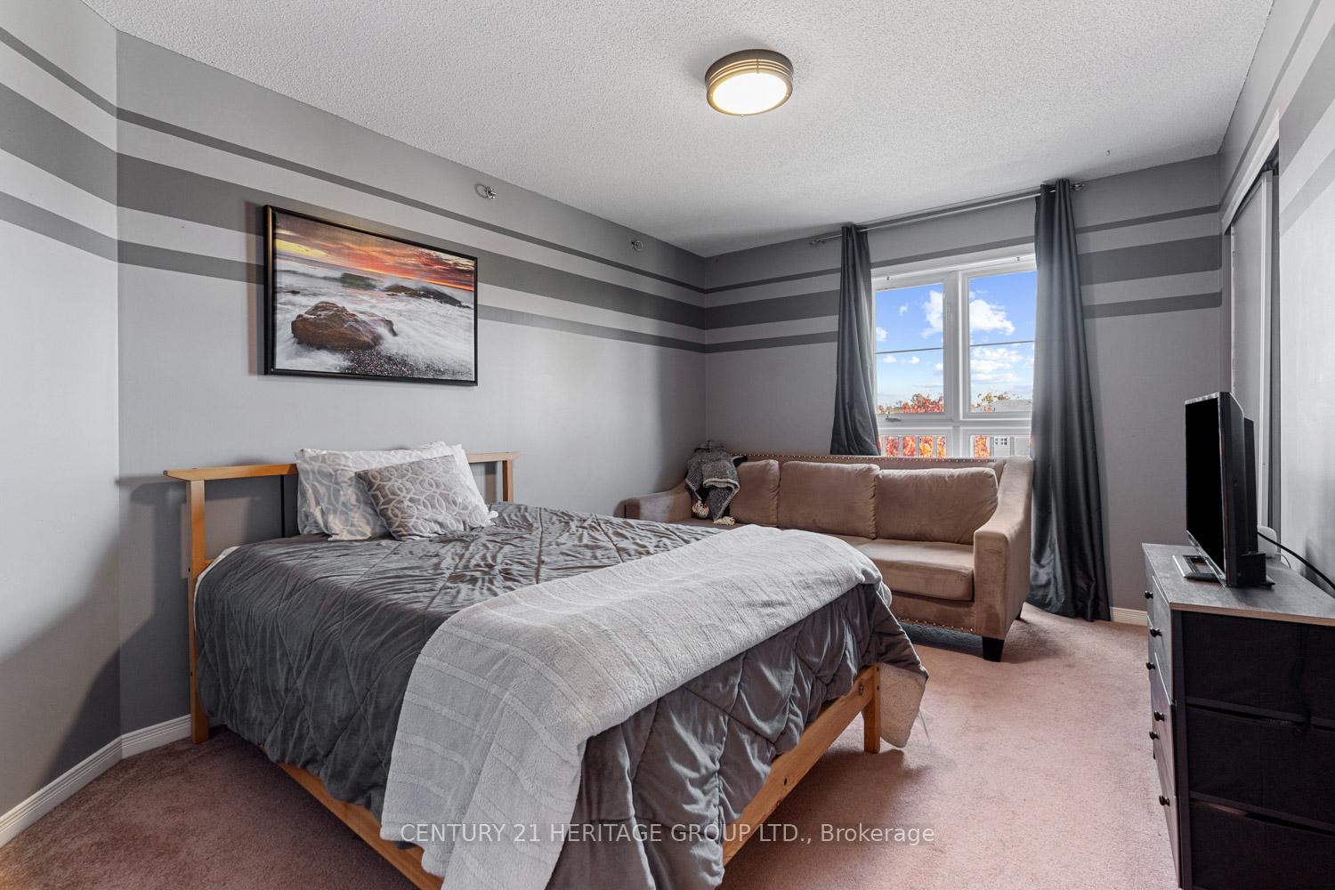 Photo 21 of Unit 2, 11 Cheltenham Road, Barrie, Georgian Drive — HOMEH