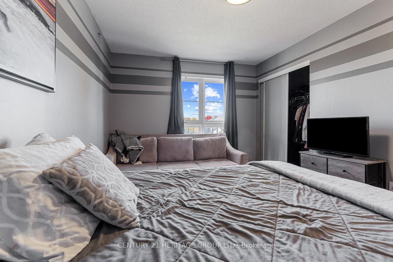 Photo 19 of Unit 2, 11 Cheltenham Road, Barrie, Georgian Drive — HOMEH