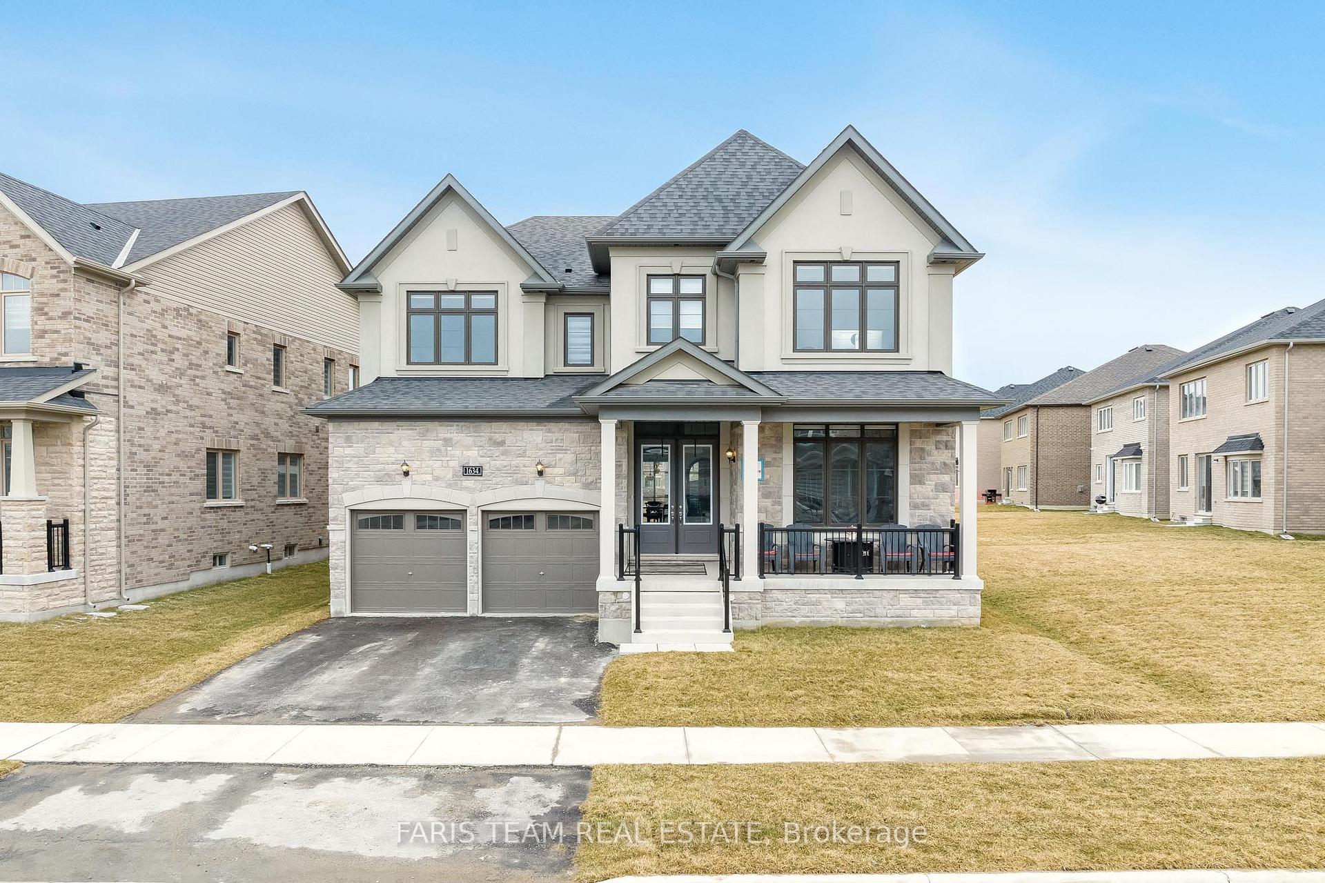 Front of 1634 Luno Way