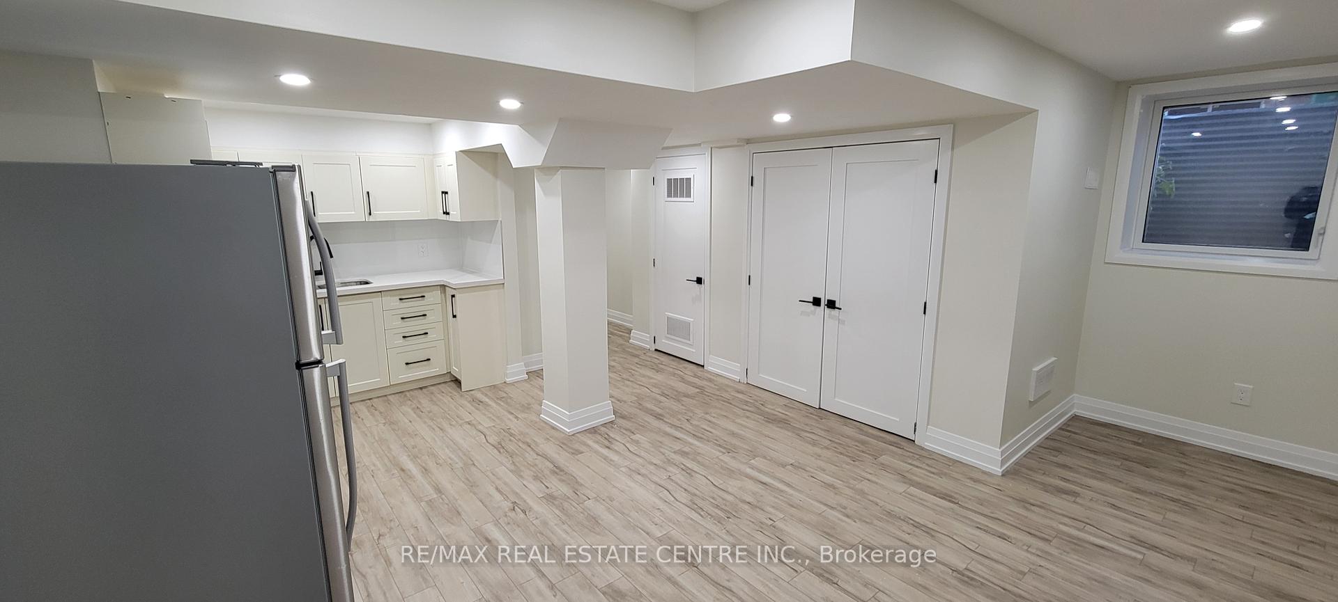 Photo 11 of 65 Lanark Circle, Brampton, Credit Valley — HOMEH