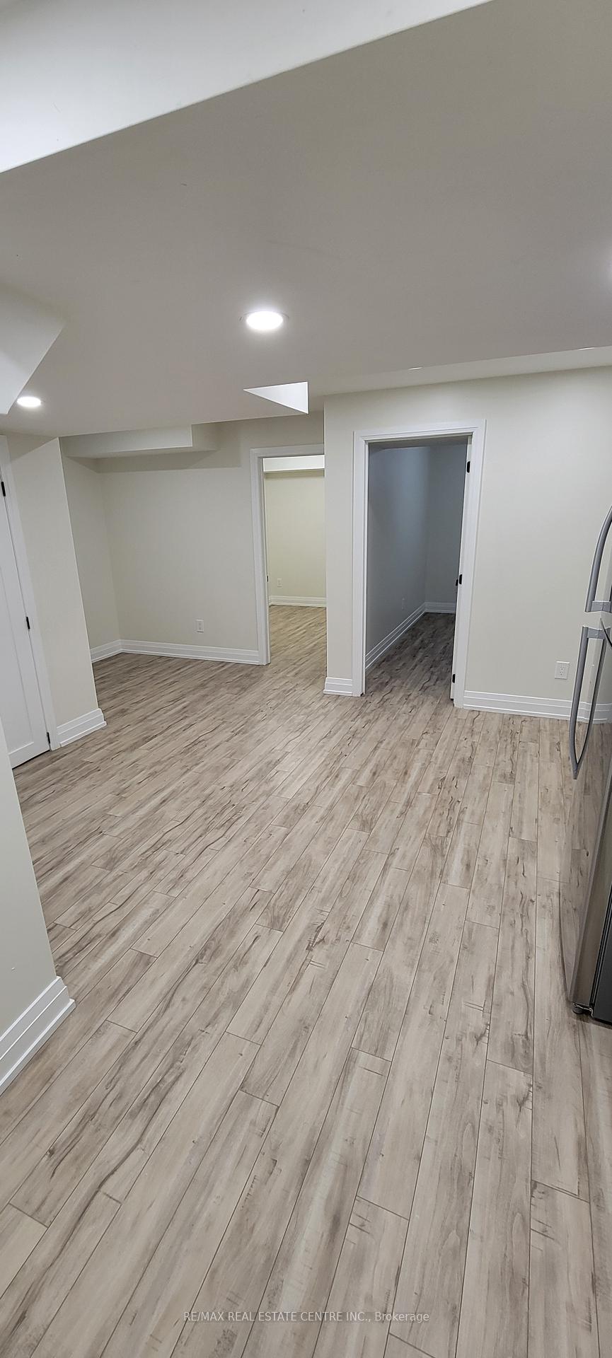 Photo 6 of 65 Lanark Circle, Brampton, Credit Valley — HOMEH