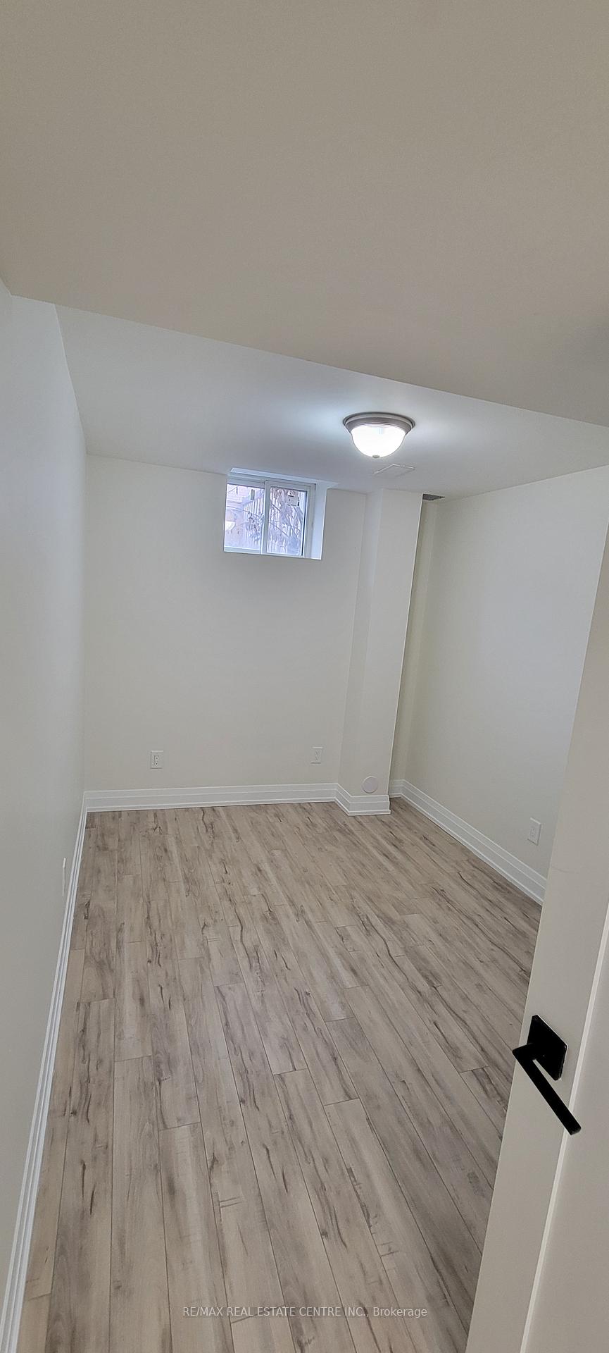 Photo 2 of 65 Lanark Circle, Brampton, Credit Valley — HOMEH