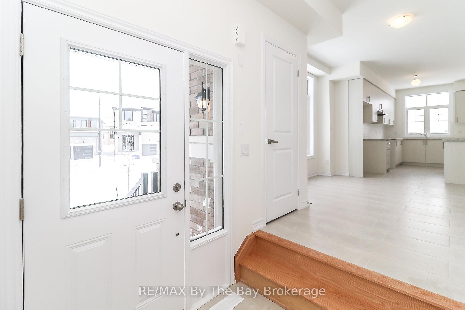 Photo 25 of 2 Federica Crescent, Wasaga Beach — HOMEH