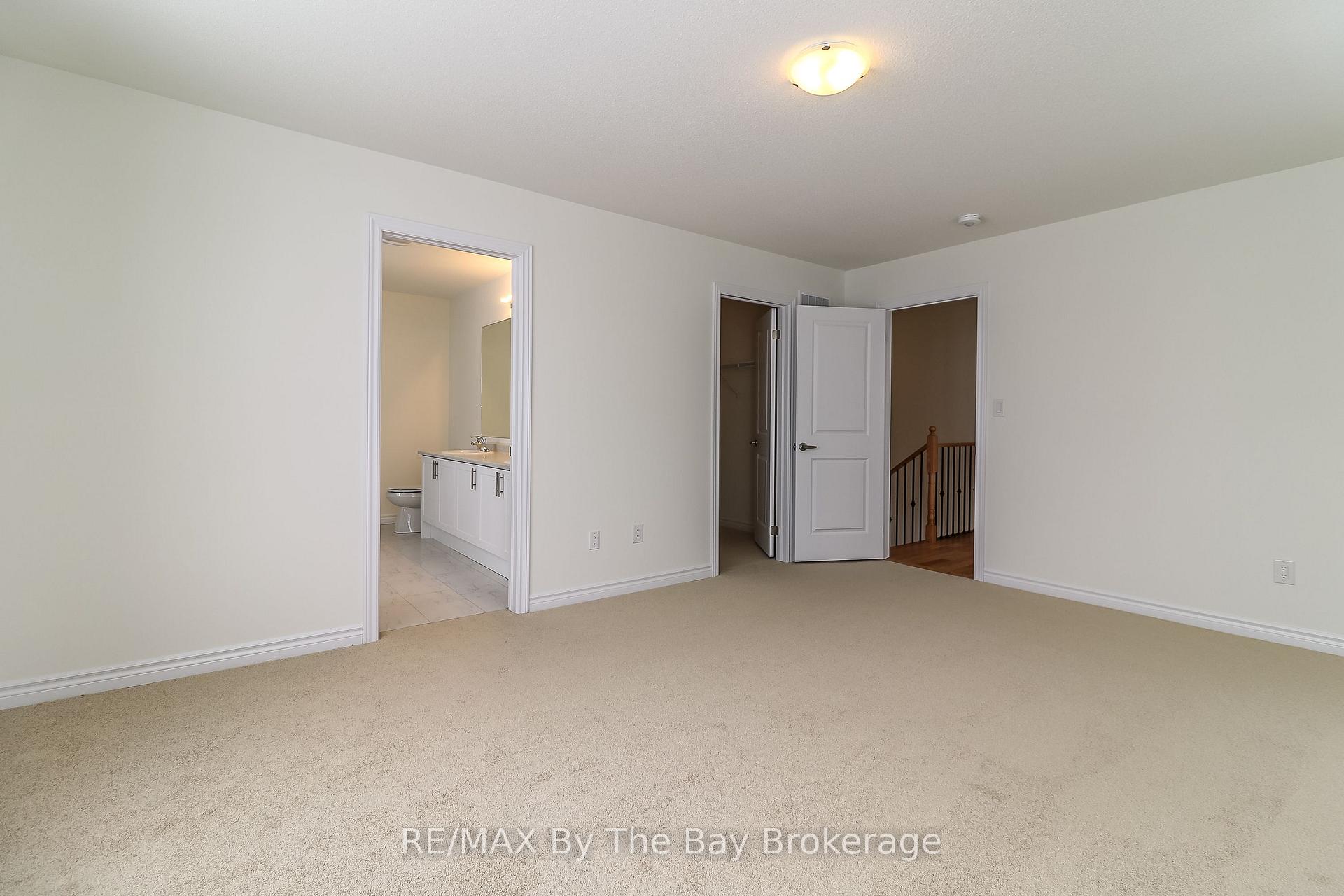 Photo 28 of 2 Federica Crescent, Wasaga Beach — HOMEH