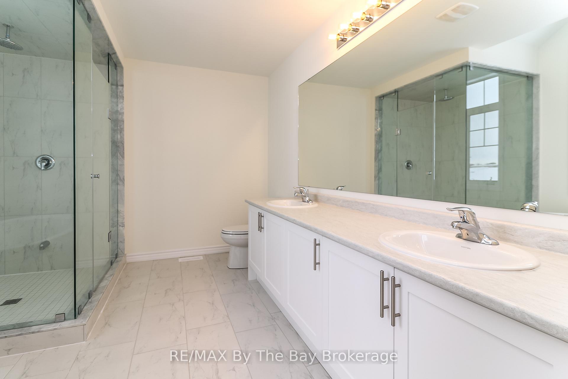 Photo 20 of 2 Federica Crescent, Wasaga Beach — HOMEH