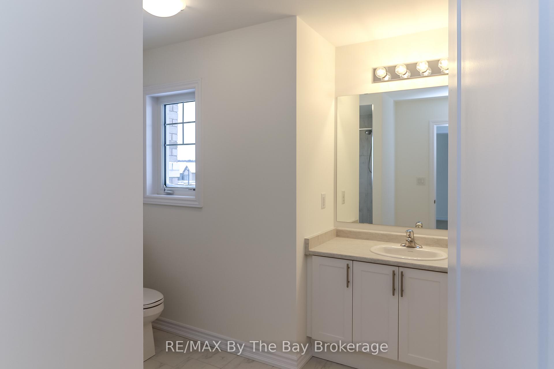 Photo 22 of 2 Federica Crescent, Wasaga Beach — HOMEH