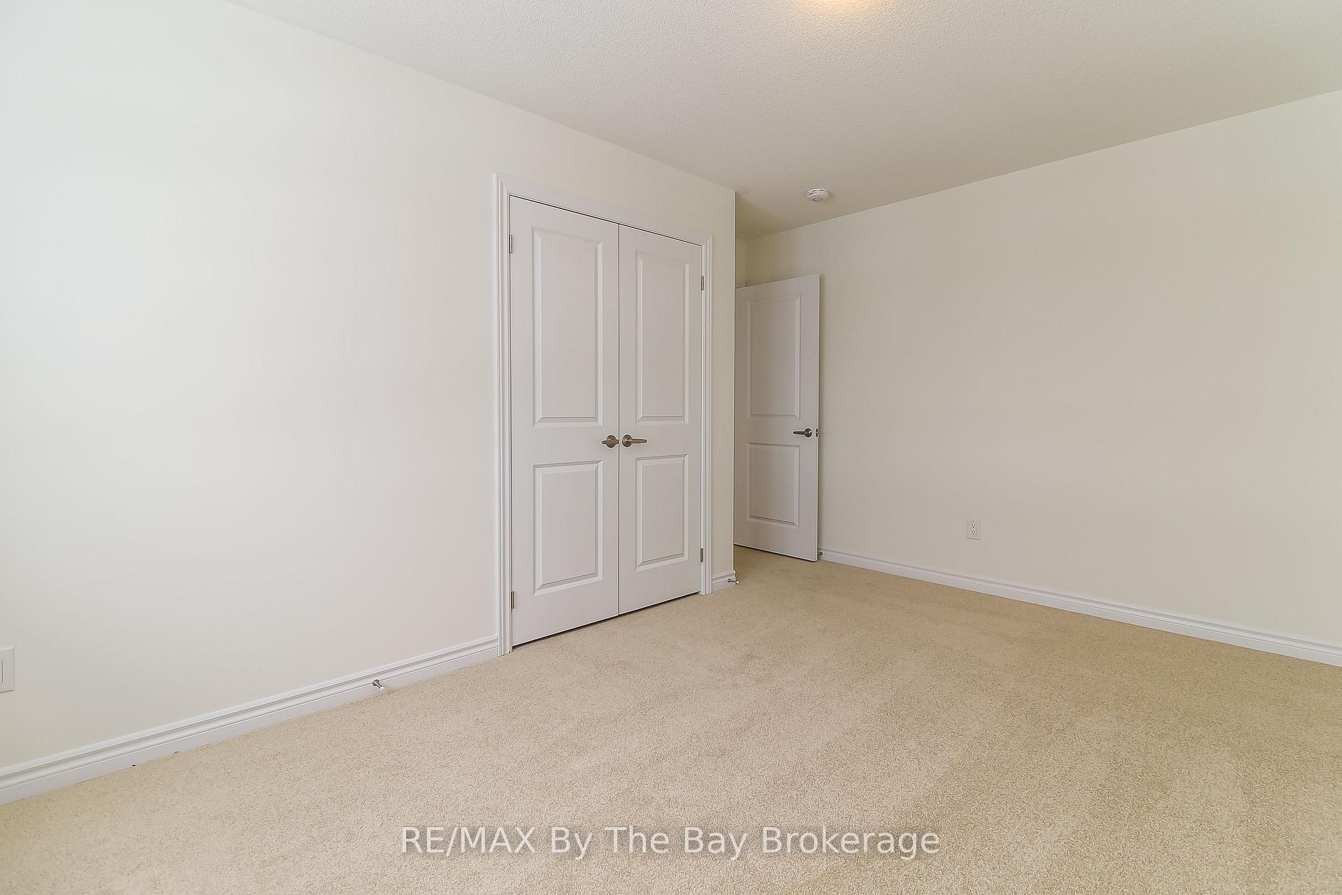Photo 34 of 2 Federica Crescent, Wasaga Beach — HOMEH