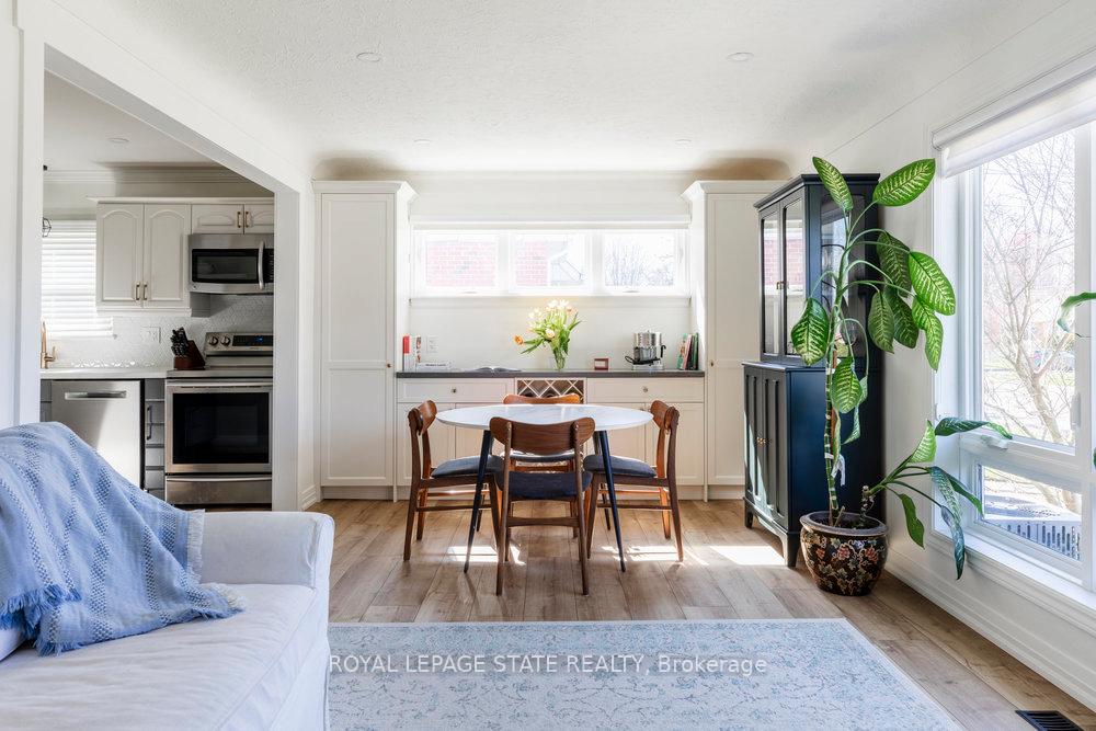 Photo 3 of 44 Kemp Drive, Hamilton, Dundas — HOMEH