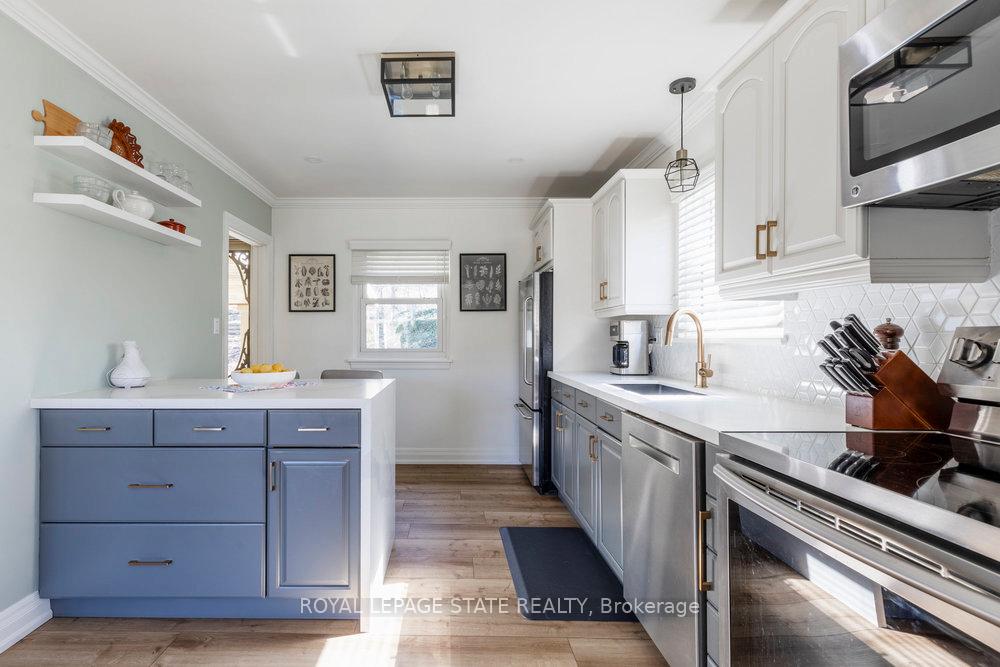 Photo 4 of 44 Kemp Drive, Hamilton, Dundas — HOMEH