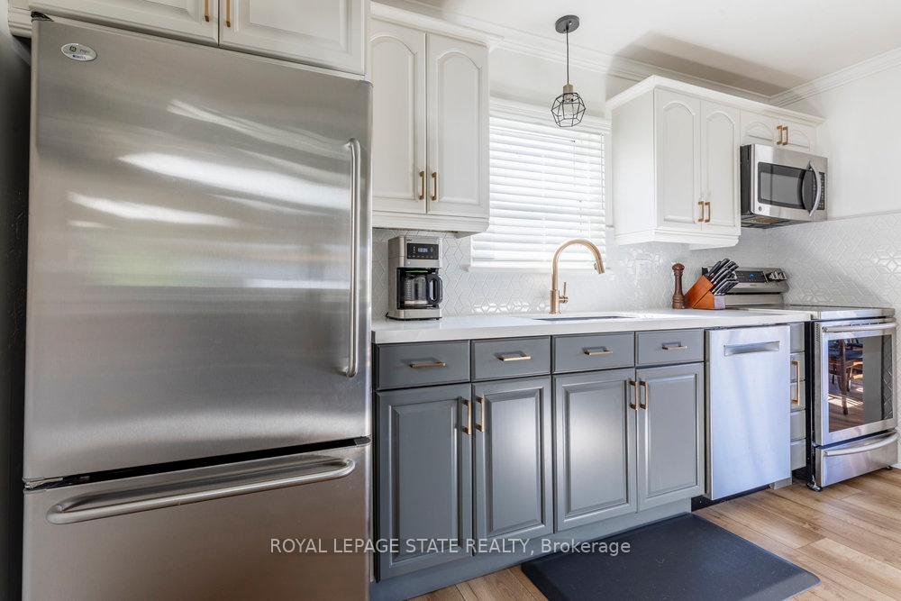 Photo 5 of 44 Kemp Drive, Hamilton, Dundas — HOMEH