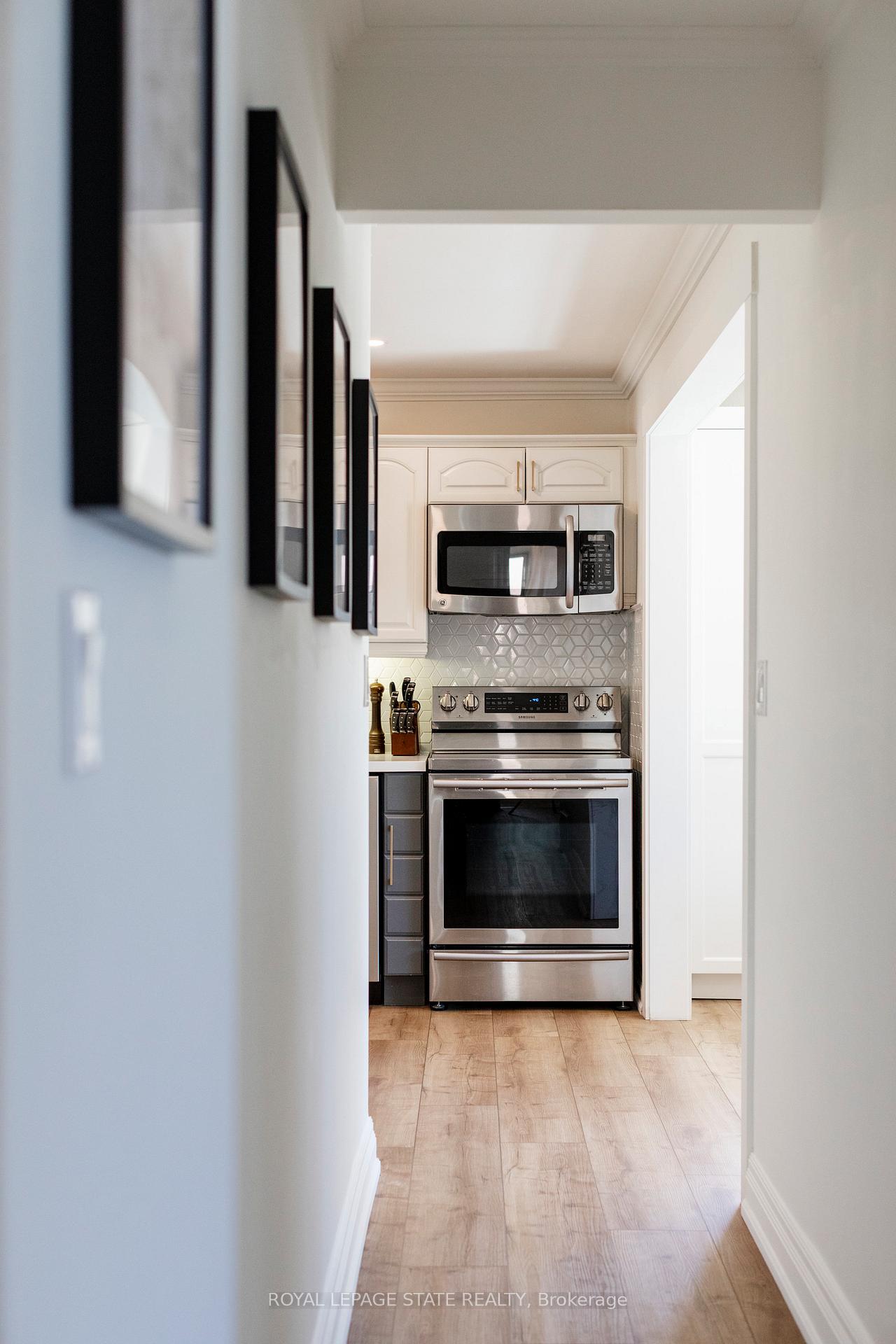 Photo 37 of 44 Kemp Drive, Hamilton, Dundas — HOMEH