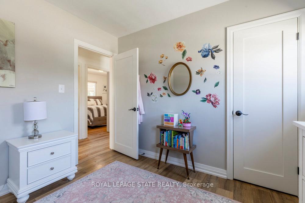 Photo 18 of 44 Kemp Drive, Hamilton, Dundas — HOMEH