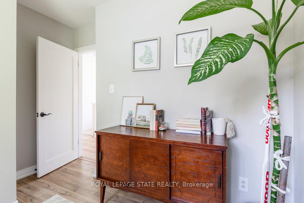 Photo 20 of 44 Kemp Drive, Hamilton, Dundas — HOMEH