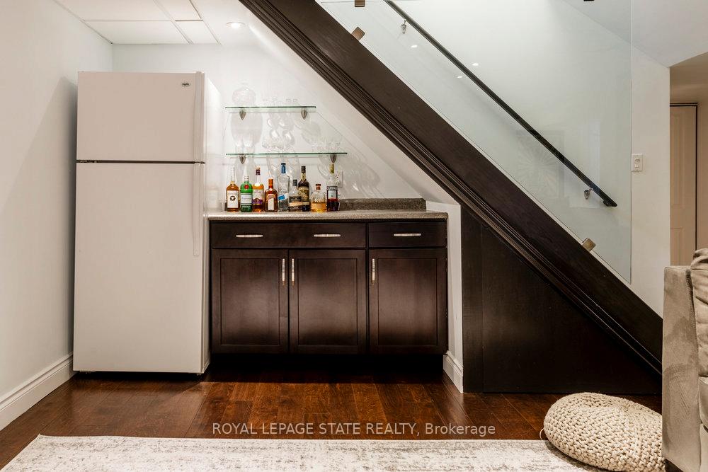 Photo 42 of 44 Kemp Drive, Hamilton, Dundas — HOMEH