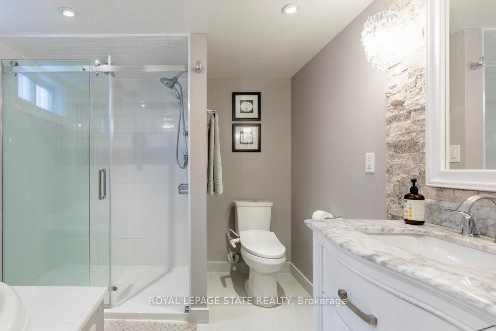 Photo 24 of 44 Kemp Drive, Hamilton, Dundas — HOMEH
