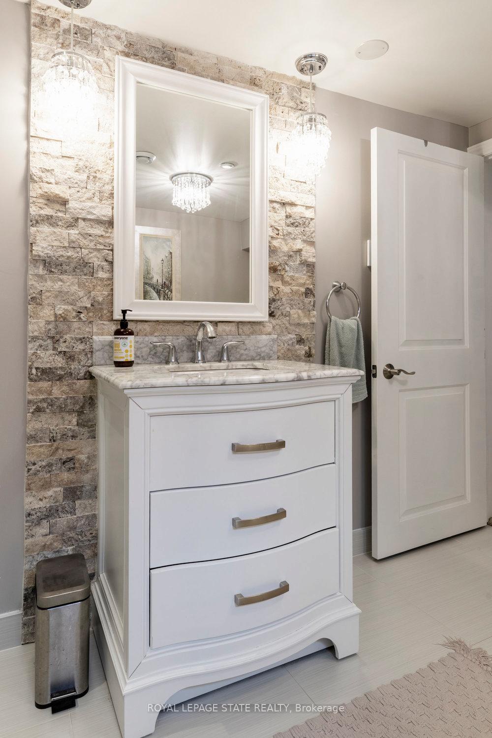 Photo 47 of 44 Kemp Drive, Hamilton, Dundas — HOMEH