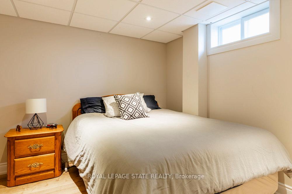 Photo 25 of 44 Kemp Drive, Hamilton, Dundas — HOMEH