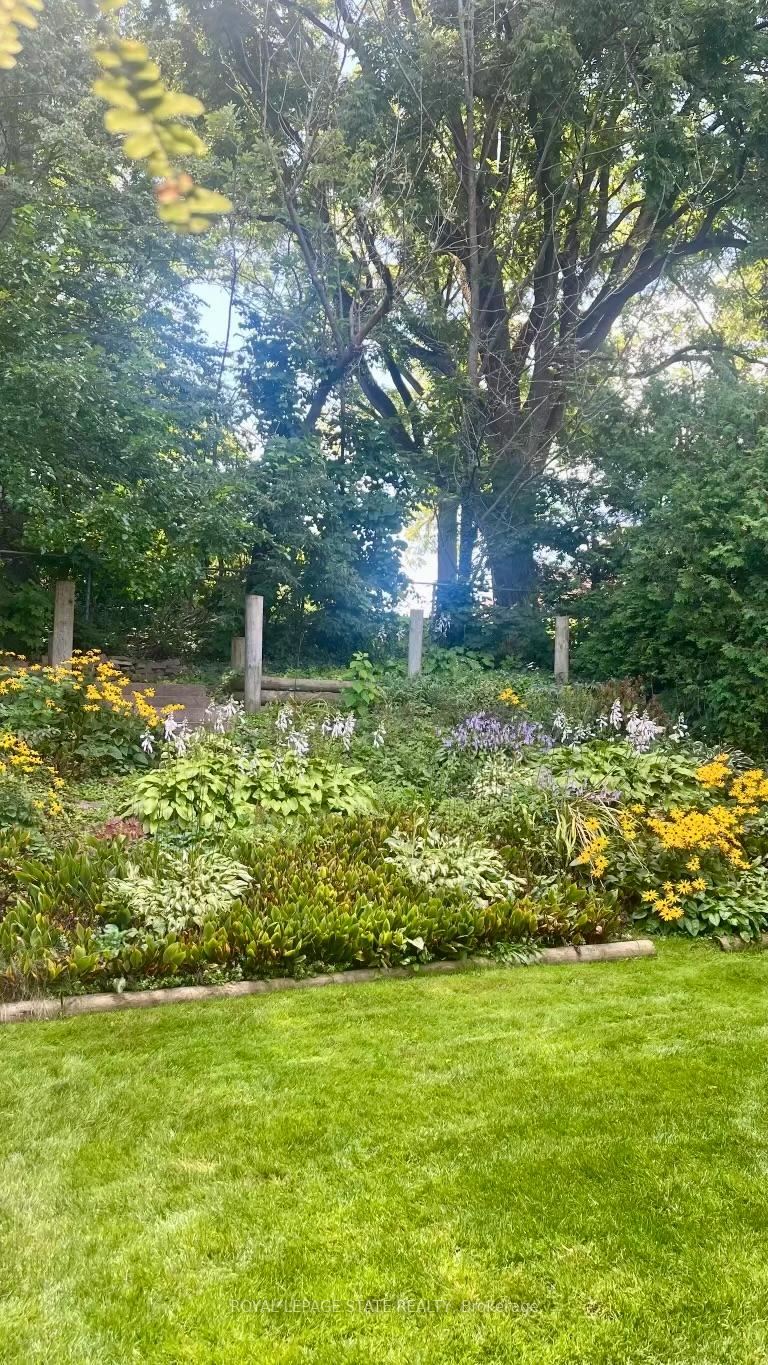 Photo 31 of 44 Kemp Drive, Hamilton, Dundas — HOMEH