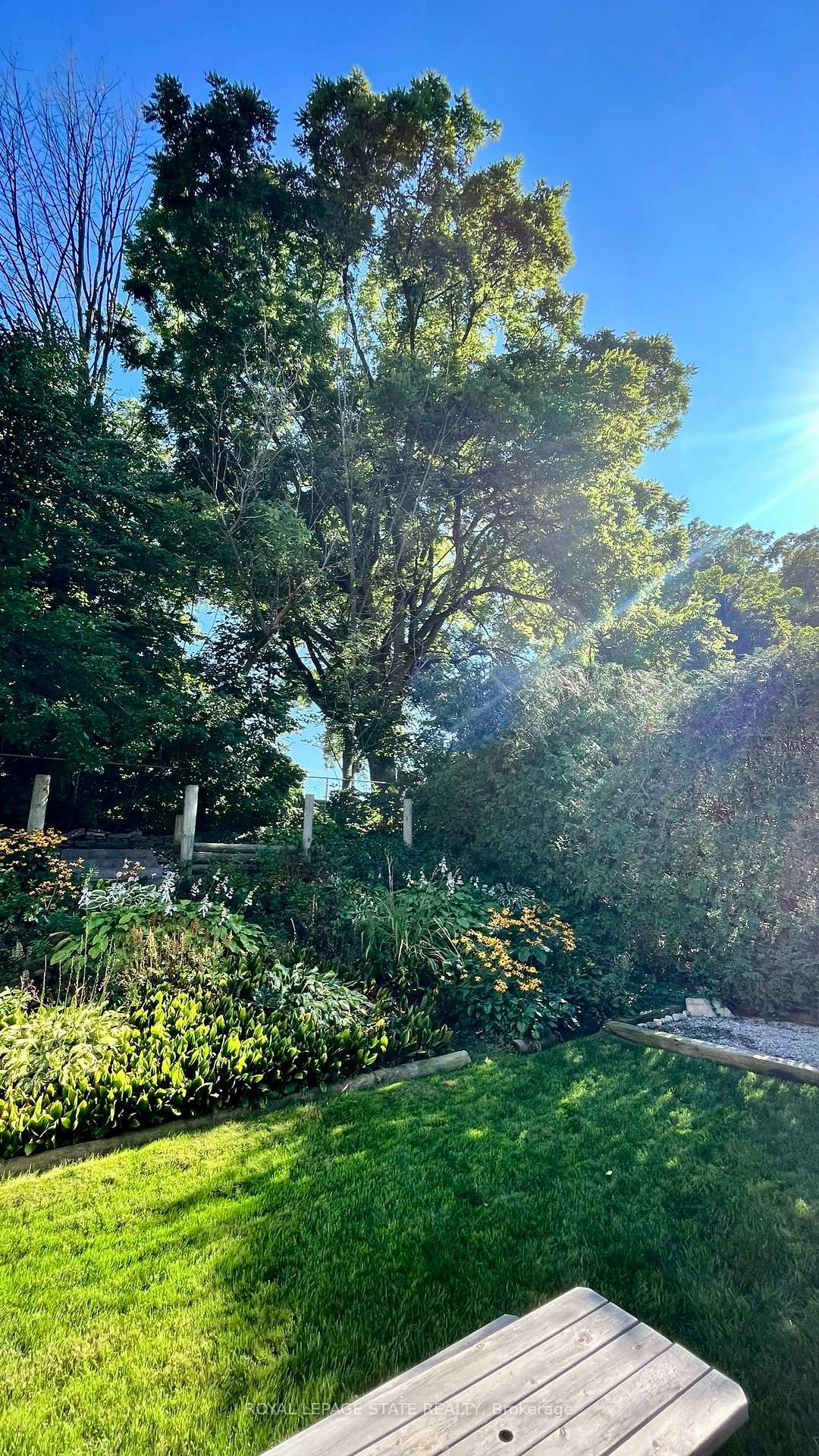 Photo 23 of 44 Kemp Drive, Hamilton, Dundas — HOMEH