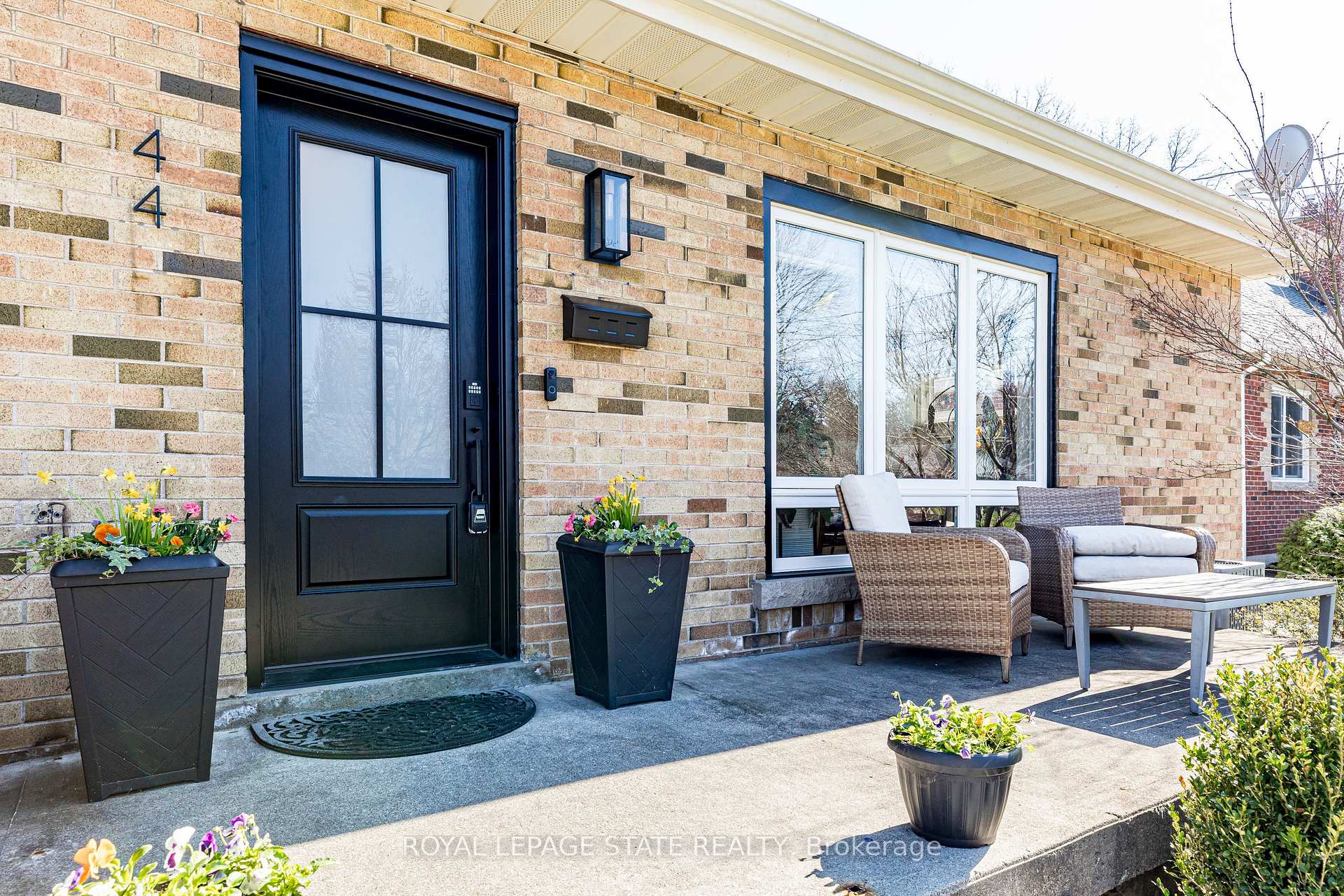 Photo 36 of 44 Kemp Drive, Hamilton, Dundas — HOMEH