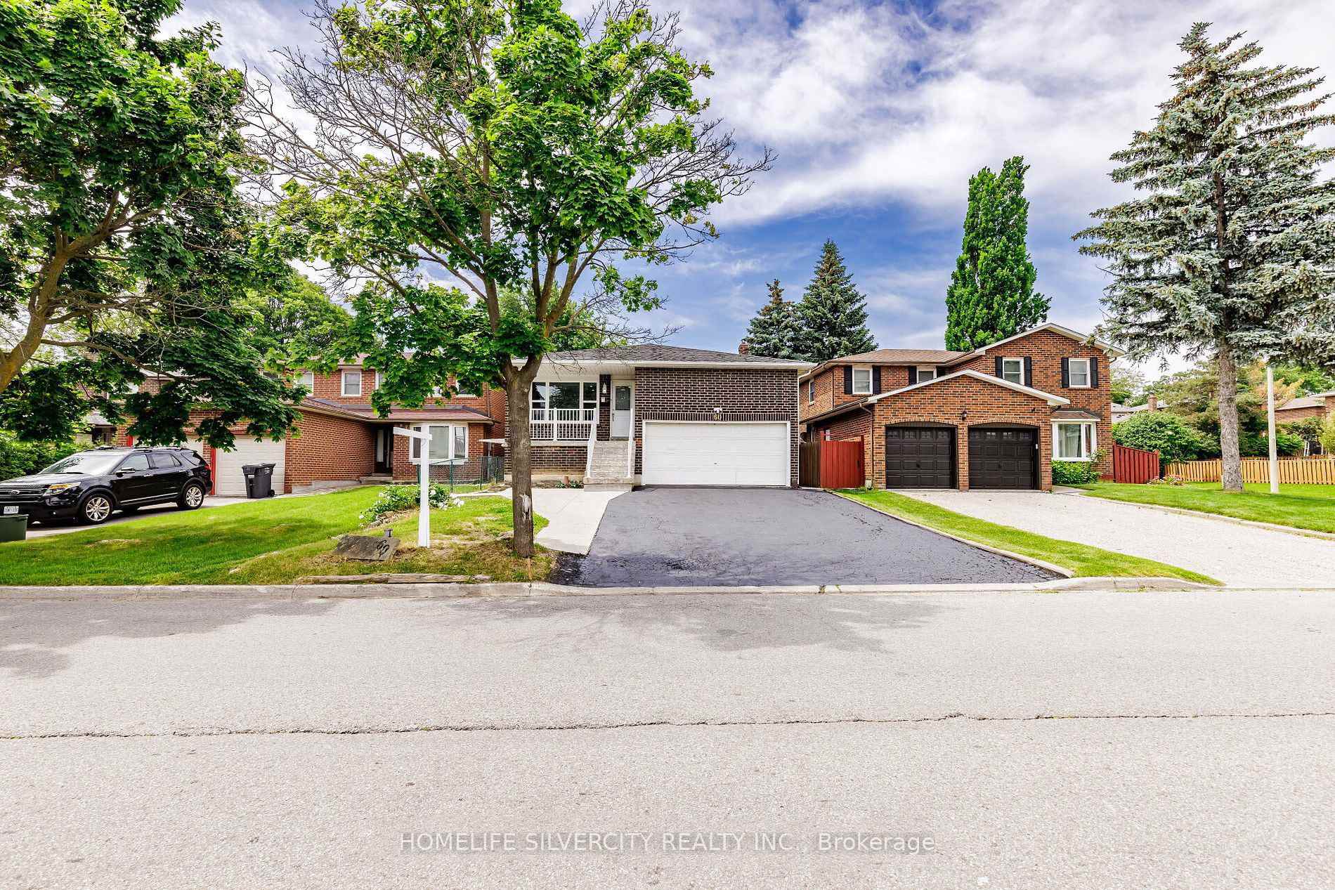 Photo 1 of 60 Braidwood Lake Road, Brampton, Heart Lake West — HOMEH