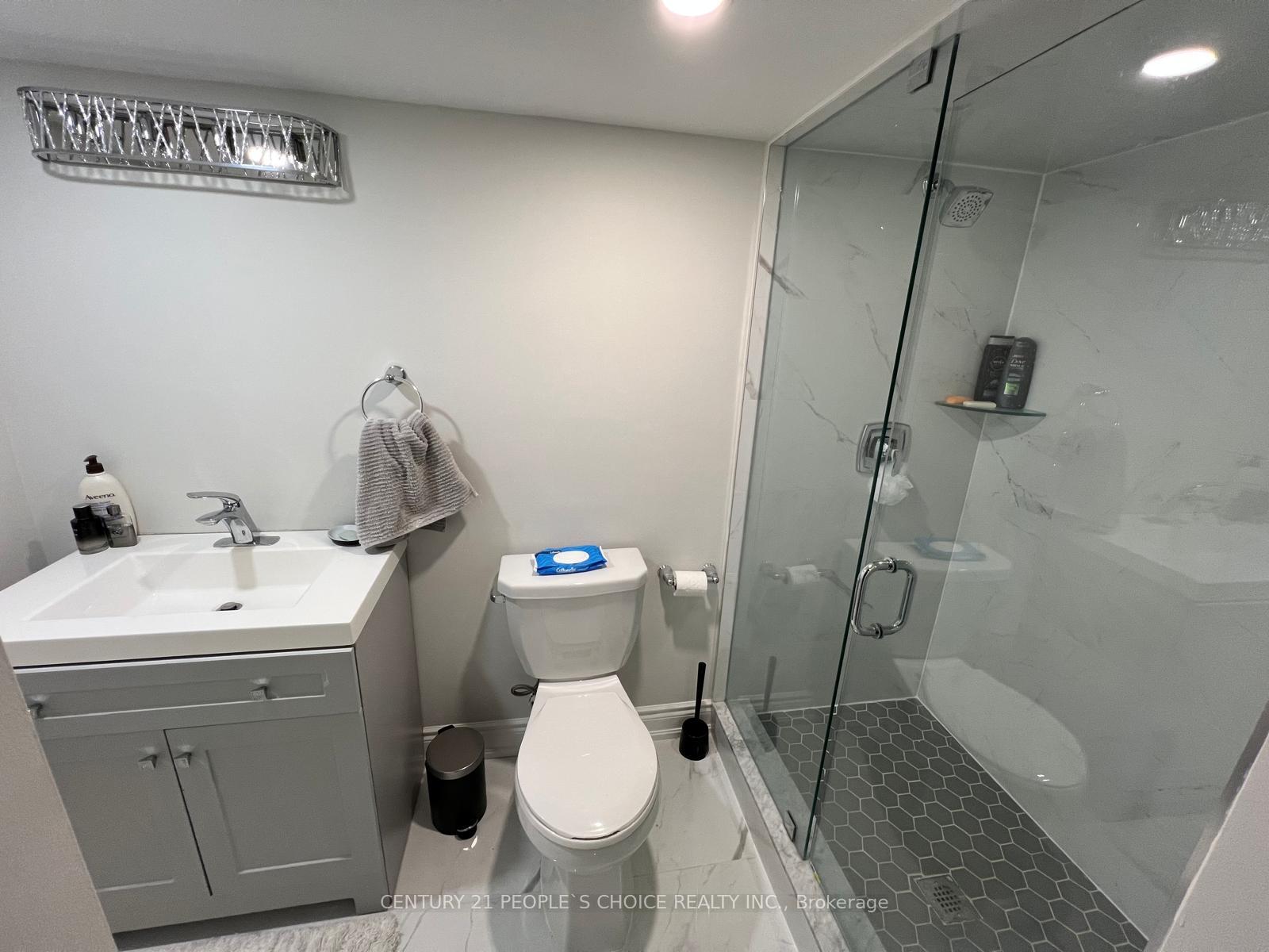 Photo 17 of 22 Elderslie Crescent, Vaughan, Kleinburg — HOMEH