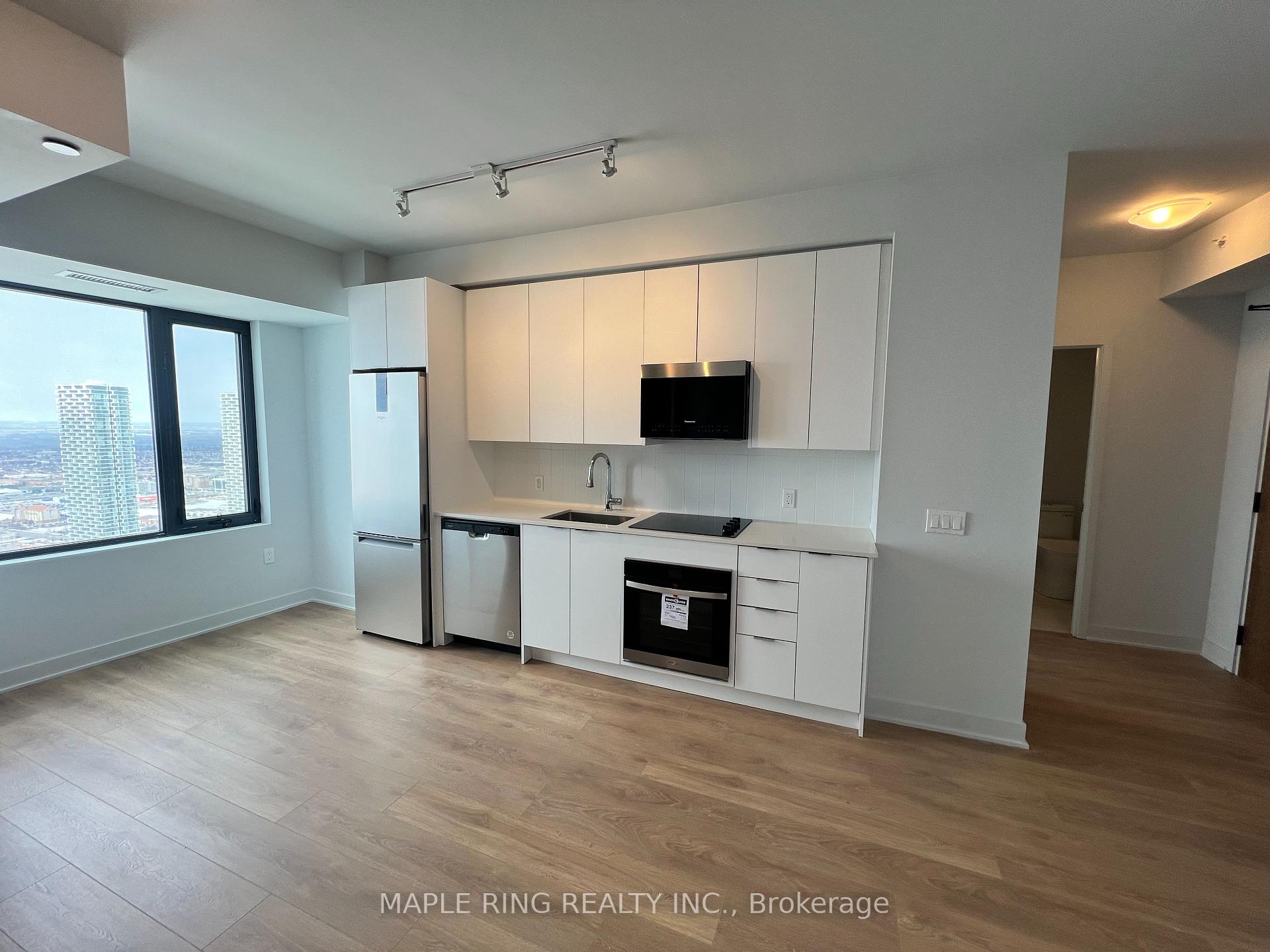 Photo 5 of Unit 4805, 2920 Highway 7 Road, Vaughan, Concord — HOMEH