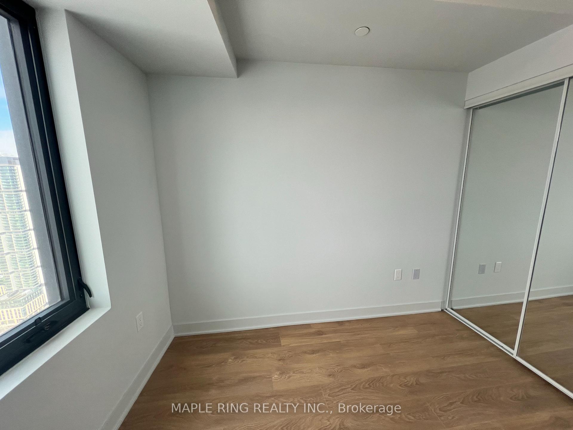 Photo 2 of Unit 4805, 2920 Highway 7 Road, Vaughan, Concord — HOMEH