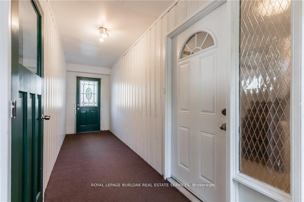 Photo 2 of 294 Parkside Drive, Hamilton, Waterdown — HOMEH