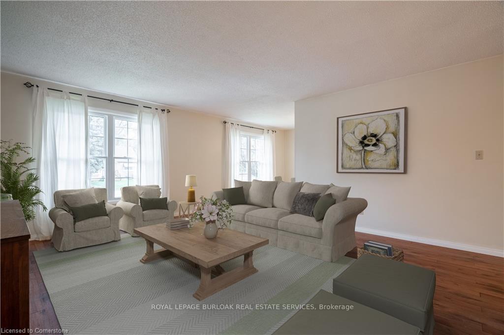Photo 4 of 294 Parkside Drive, Hamilton, Waterdown — HOMEH